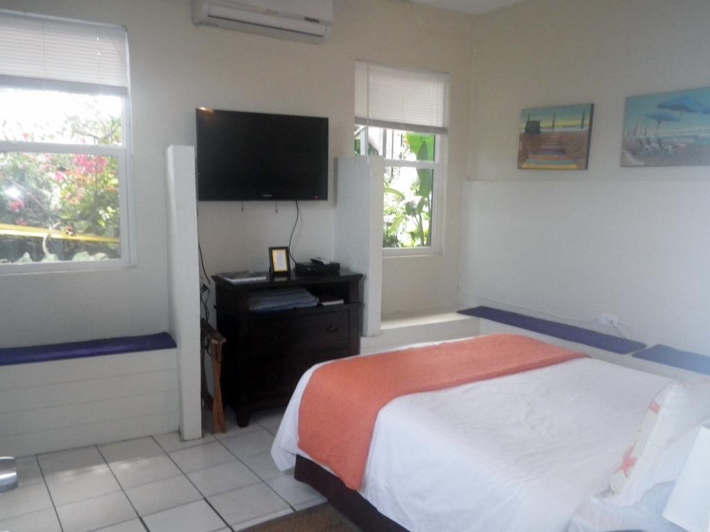 St. John Inn Cruz Bay Room photo